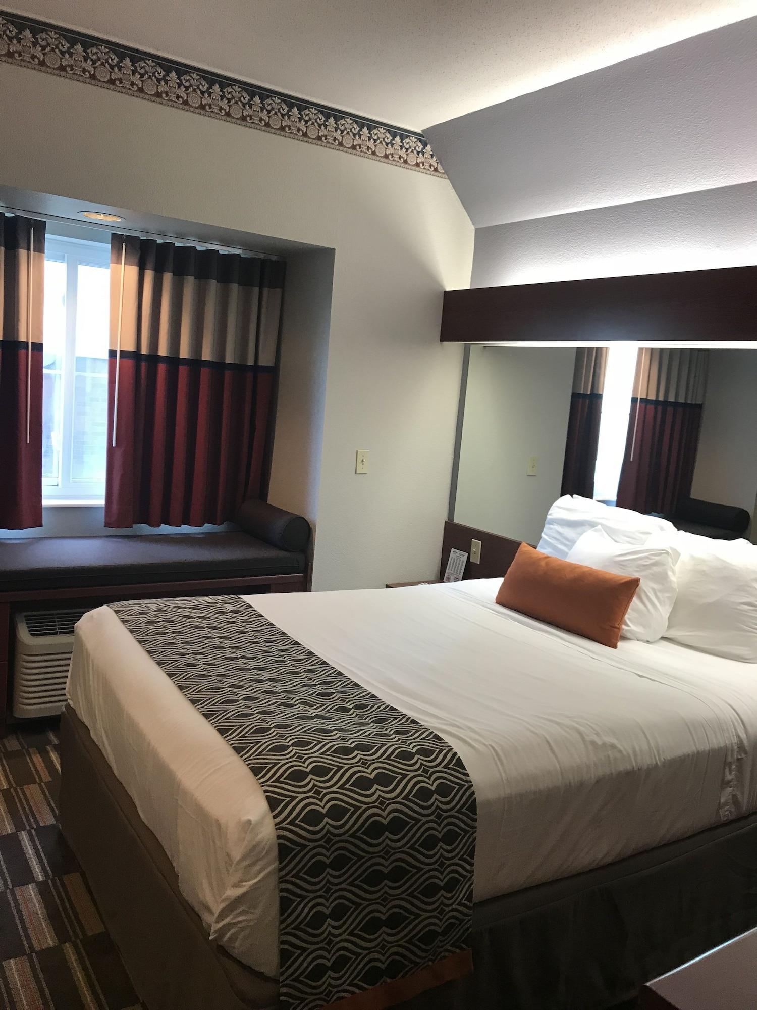 Microtel Inn & Suites Urbandale Luaran gambar