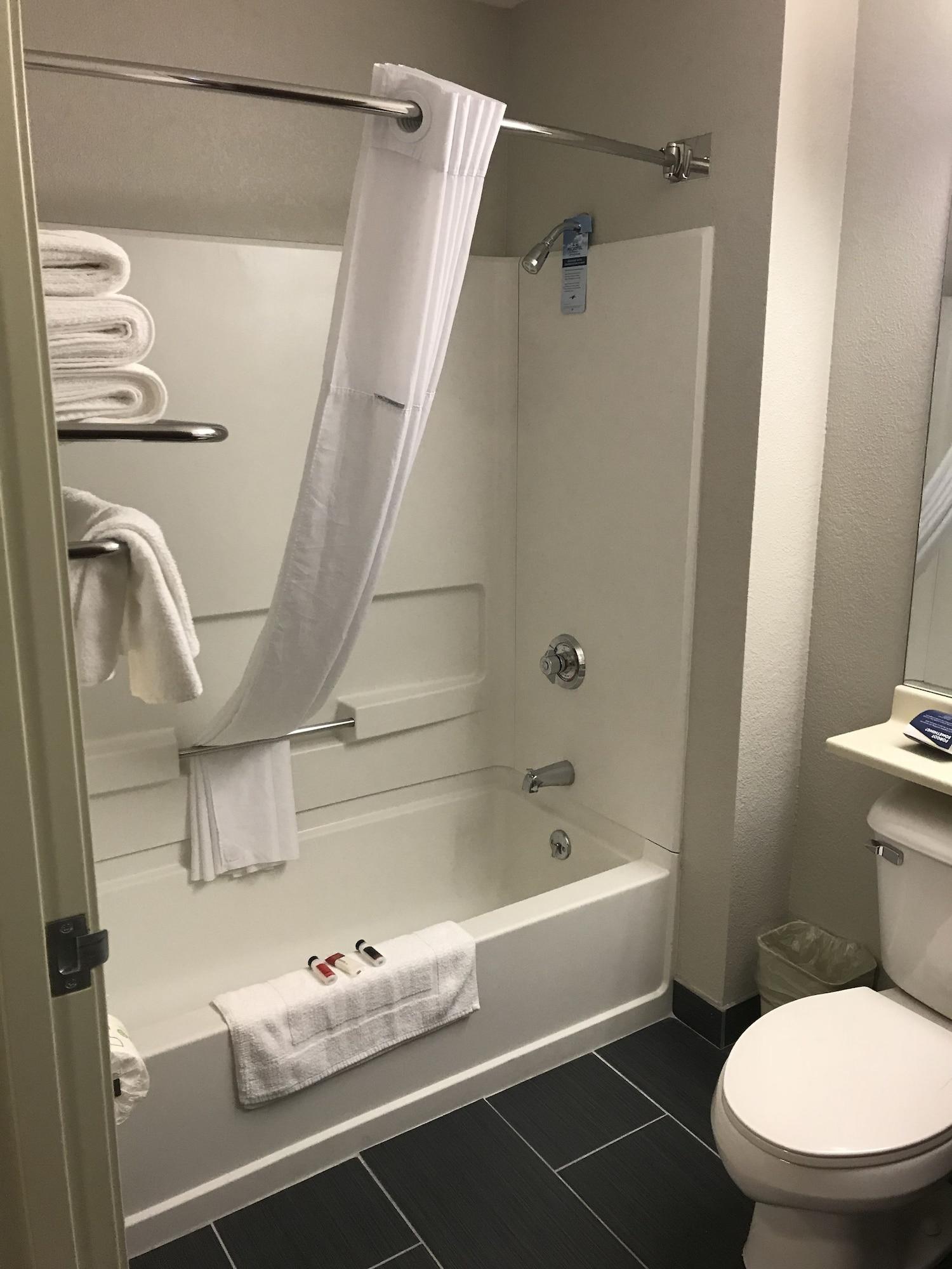 Microtel Inn & Suites Urbandale Luaran gambar