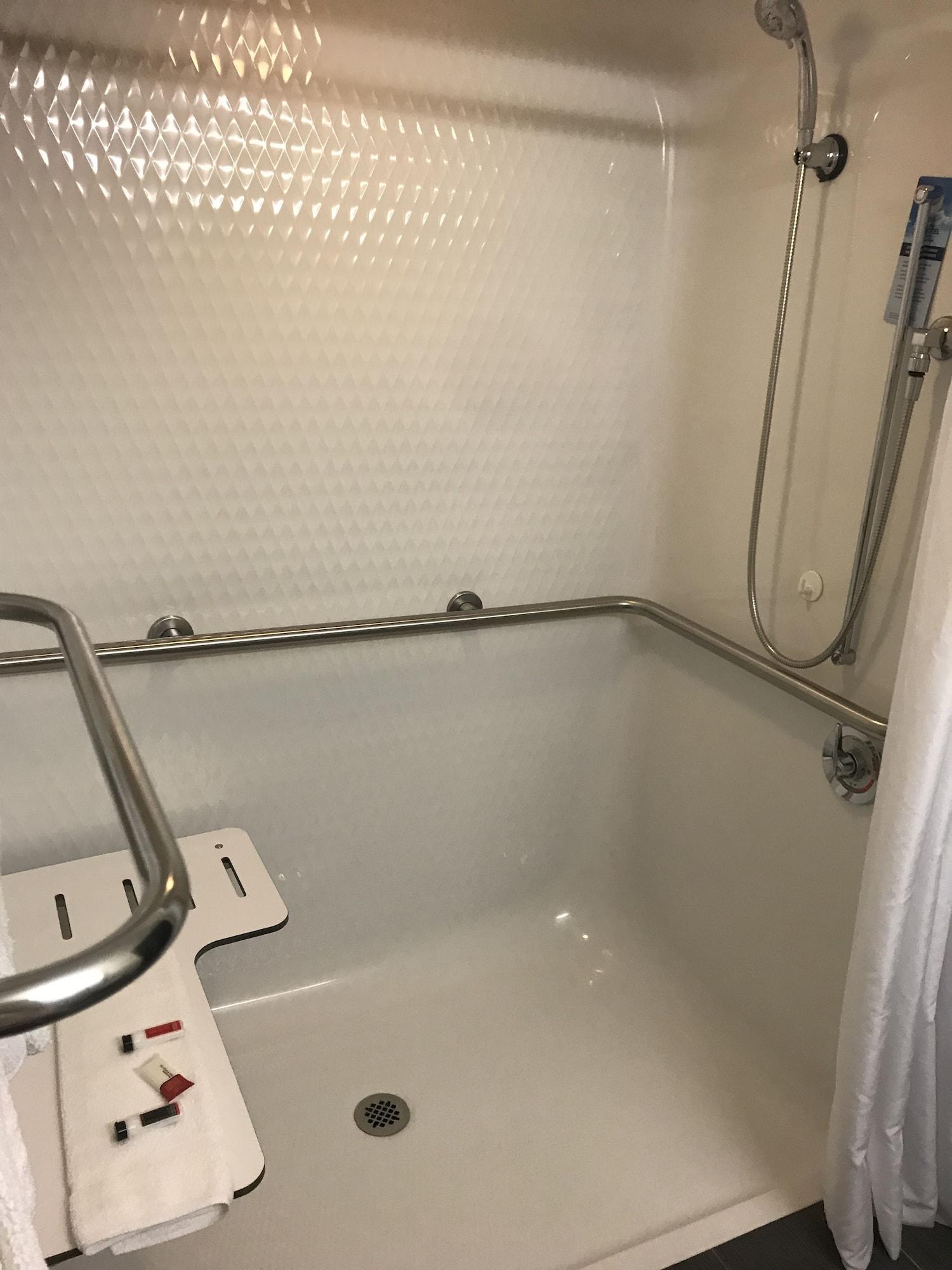 Microtel Inn & Suites Urbandale Luaran gambar