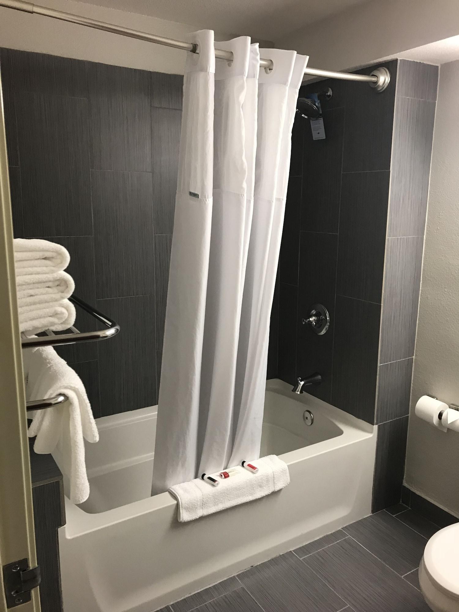 Microtel Inn & Suites Urbandale Luaran gambar