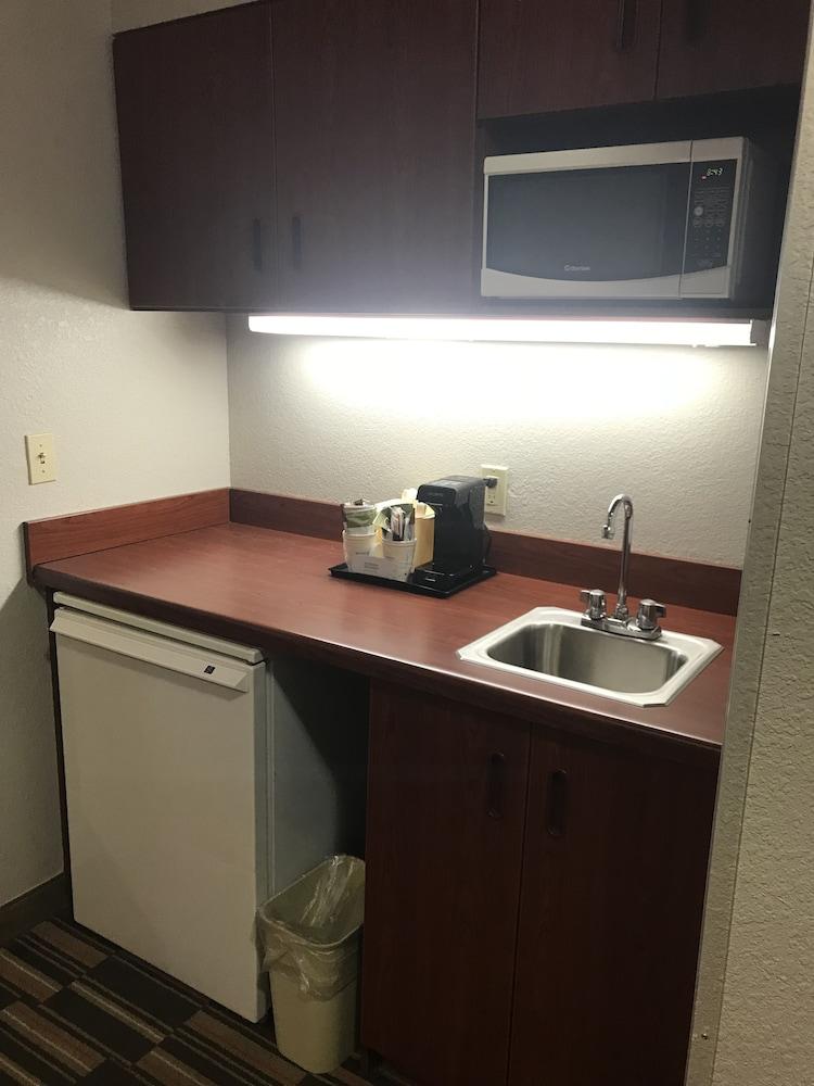 Microtel Inn & Suites Urbandale Luaran gambar