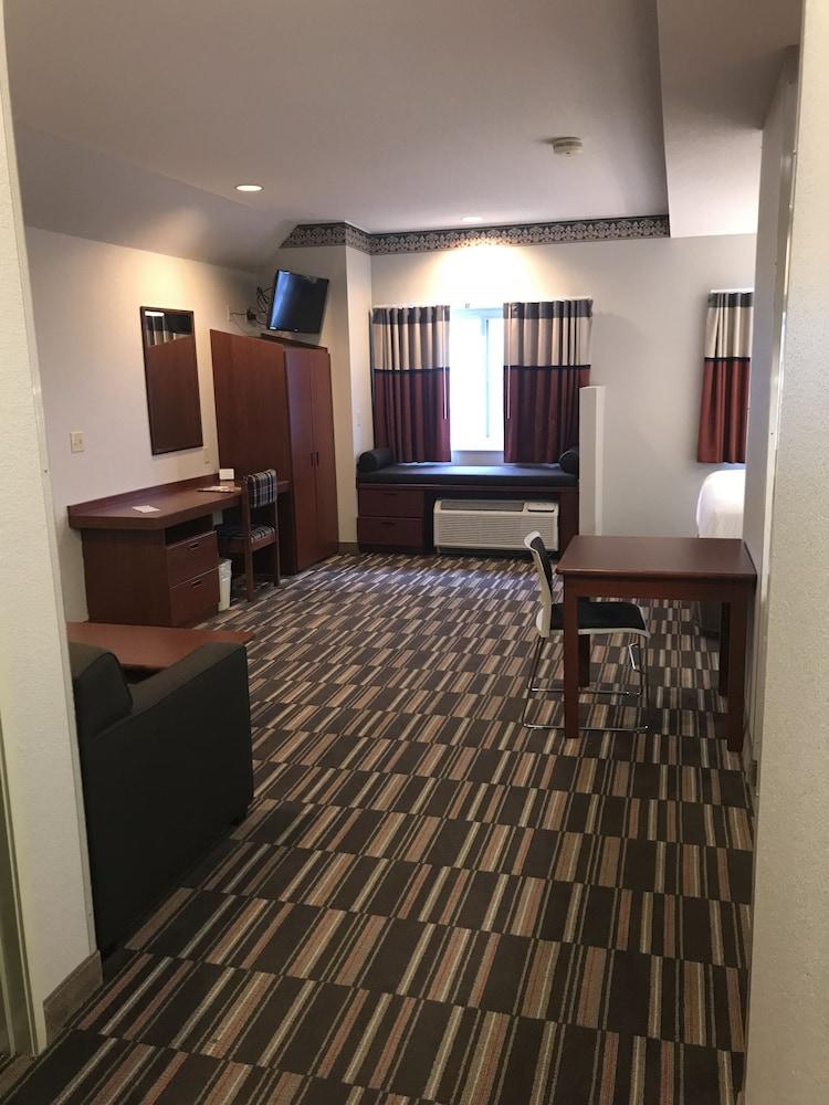 Microtel Inn & Suites Urbandale Luaran gambar