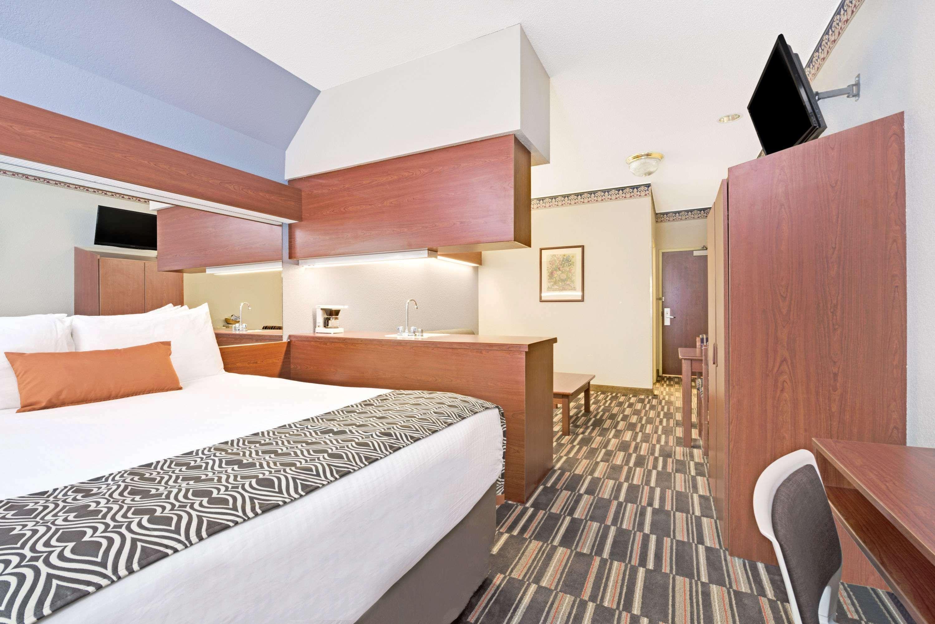 Microtel Inn & Suites Urbandale Luaran gambar
