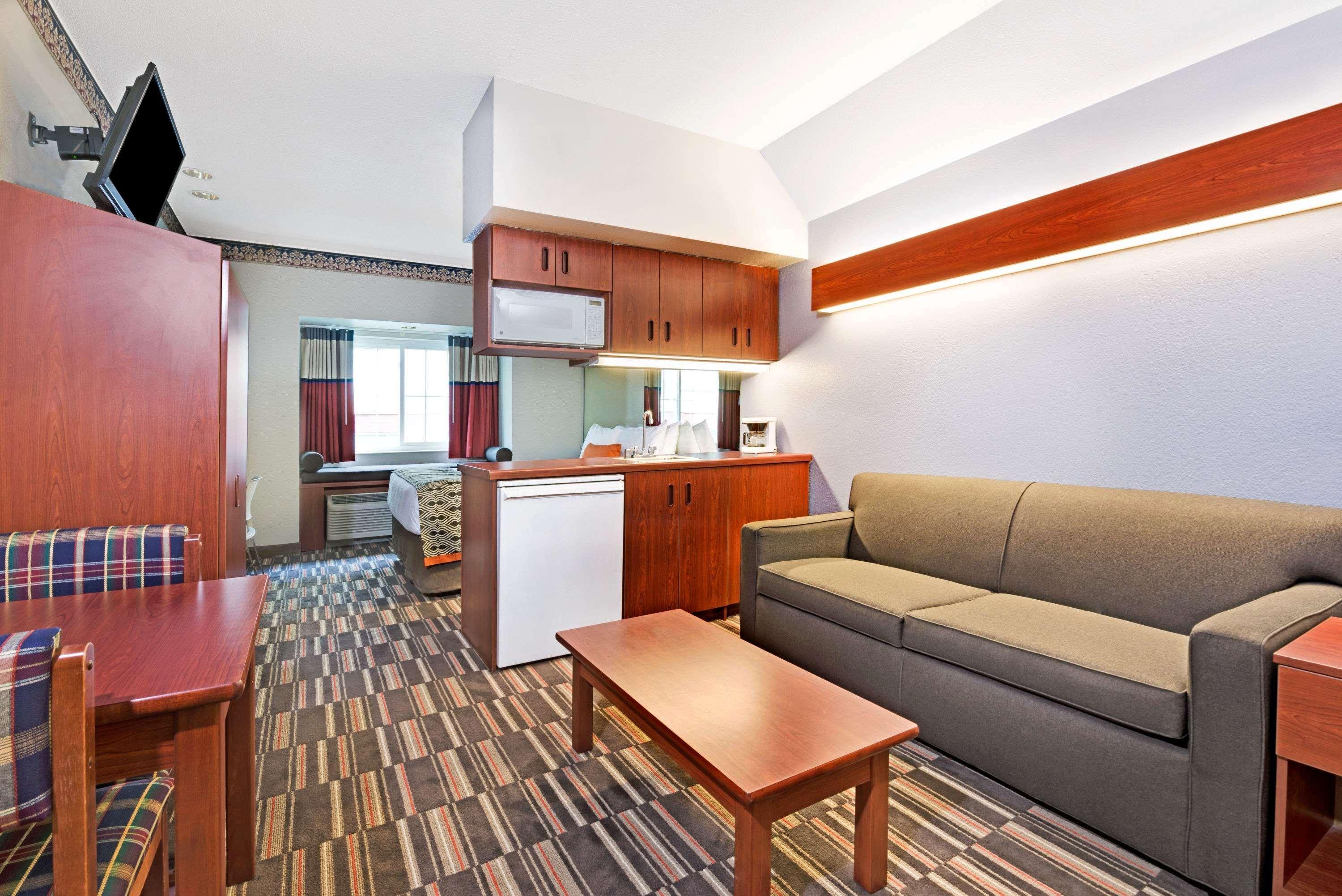 Microtel Inn & Suites Urbandale Luaran gambar