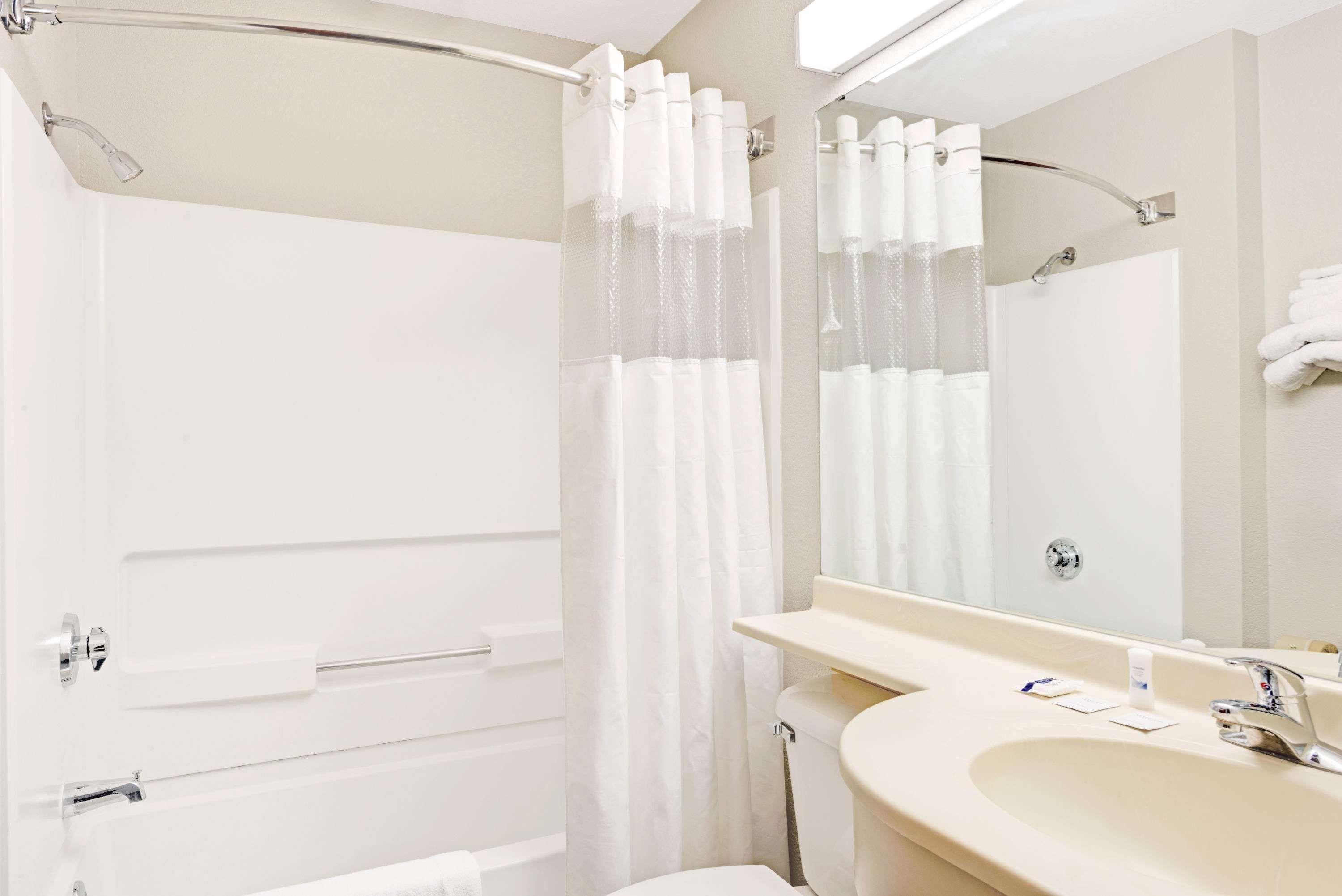 Microtel Inn & Suites Urbandale Luaran gambar