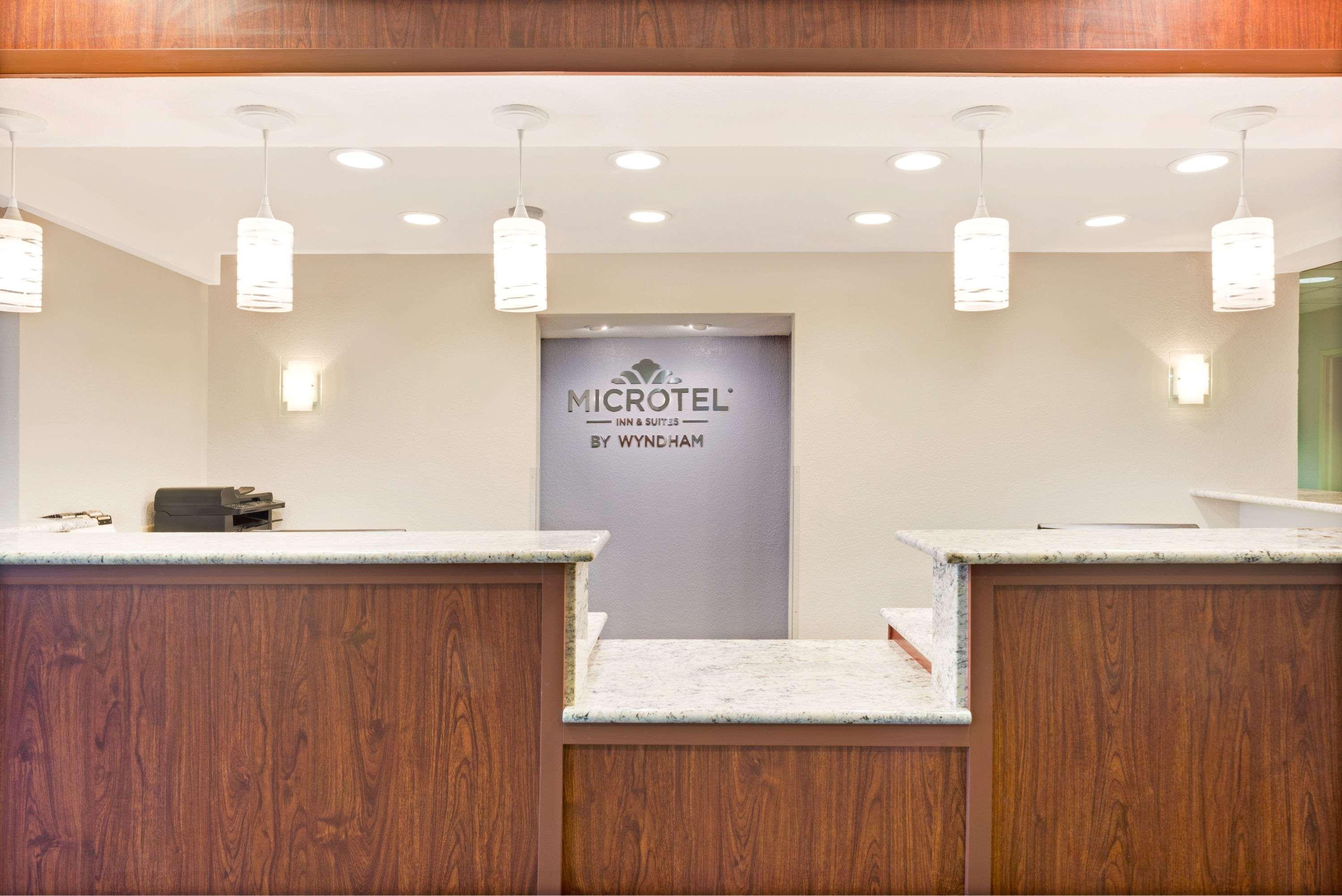 Microtel Inn & Suites Urbandale Luaran gambar