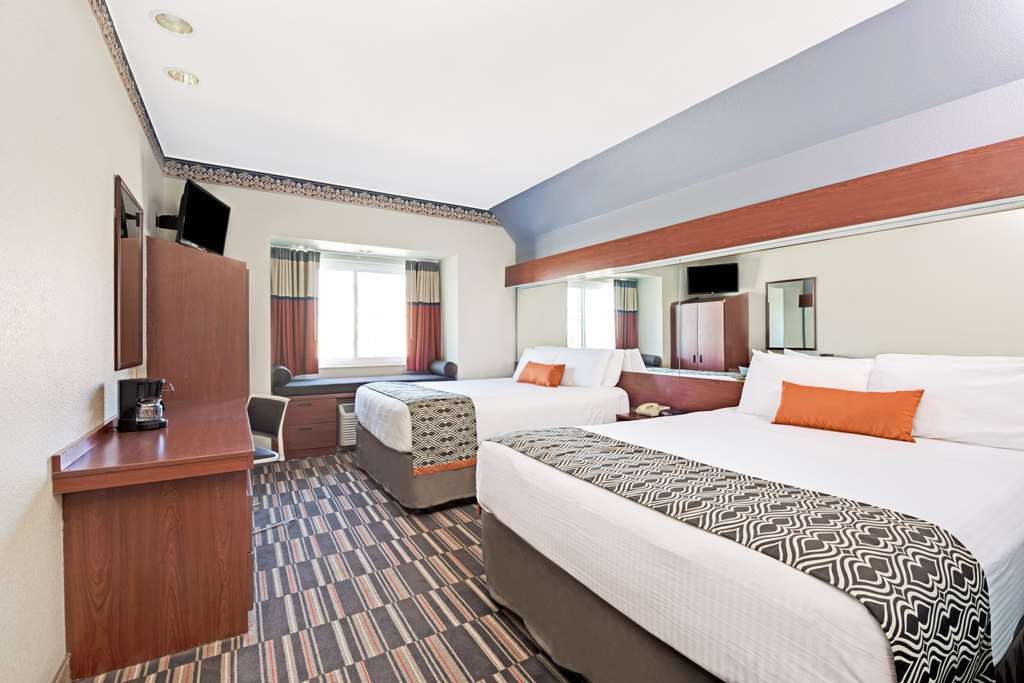 Microtel Inn & Suites Urbandale Bilik gambar